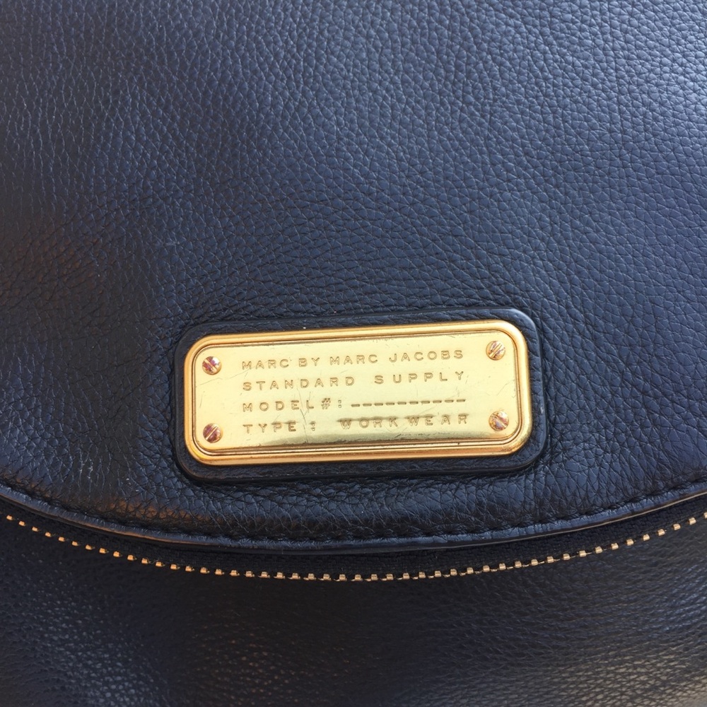 Marc Jacobs Crossbody Black Leather Classic Bag - Picture 3 of 8
